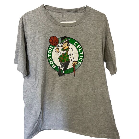 Boston Celtic's Men's Size Large Gray T-Shirt Classis Leprechaun Logo - Picture 2 of 4